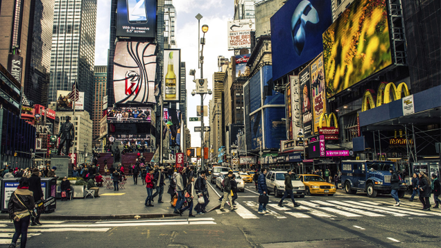 Illustration for article titled 16 Pictures Of Martin Luther King Jr. Sprinting Through Times Square